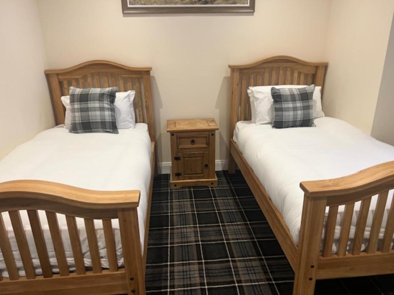 Waverley Inn Lodge Dingwall Exterior foto